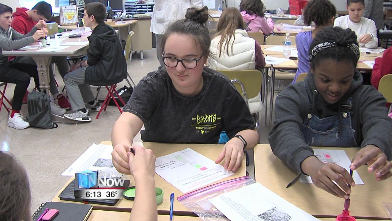 Shawnee Middle School students do some hands-on STEM activities 1.jpg
